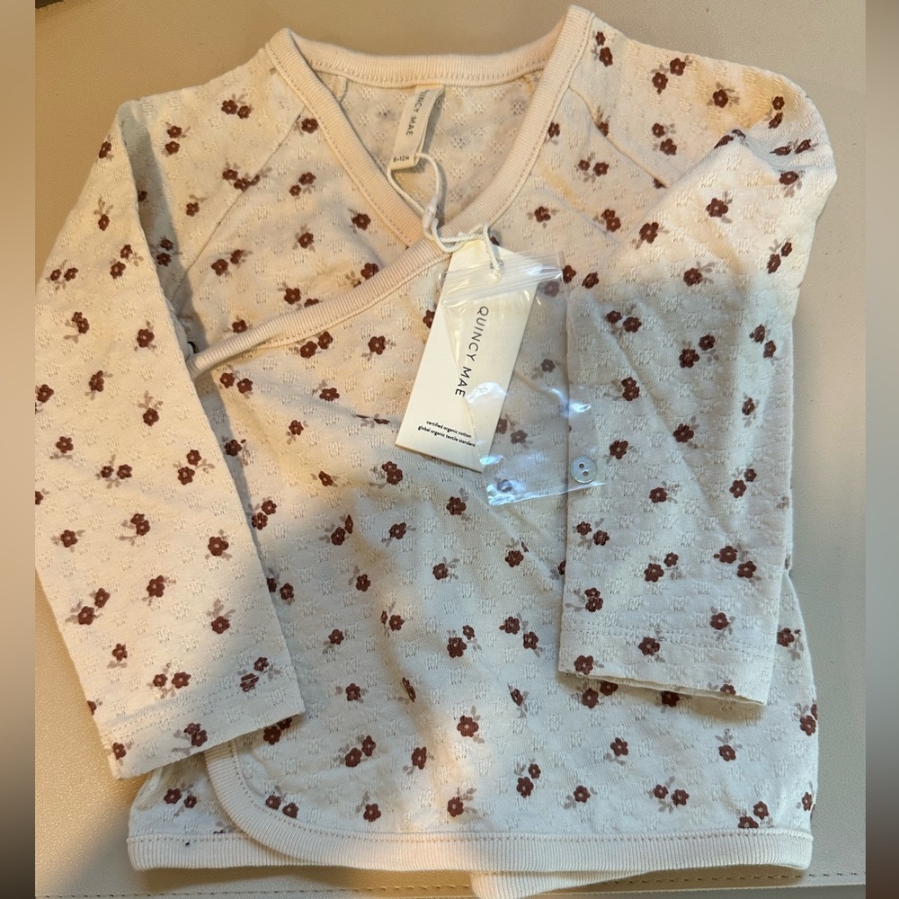New! Quincy Mae wrap top 6-12m